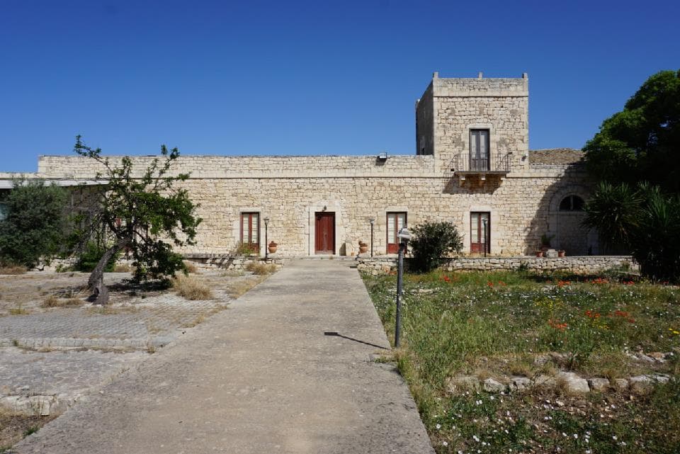 Historic Estate with Coastal Views for Sale in Ragusa 1