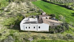 Charming Detached House with Land in Giarratana 1