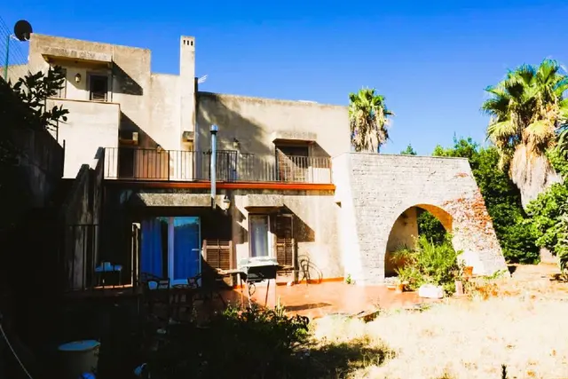Elegant Villa in Prestigious Modica Location