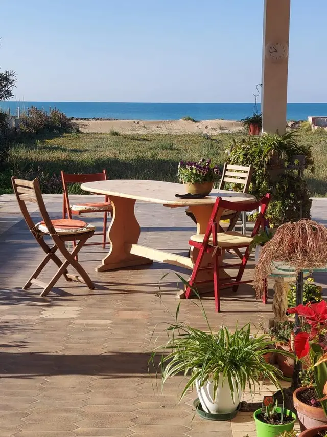 Seafront Villa In Donnalucata 